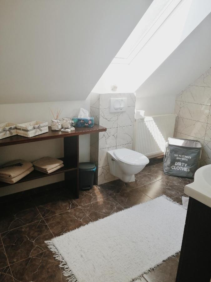 Sered' Apartman Pri Parku מראה חיצוני תמונה